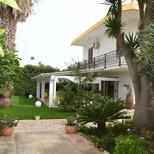 https://holiday-home-mediterraneo.sicilyhotelsitaly.net